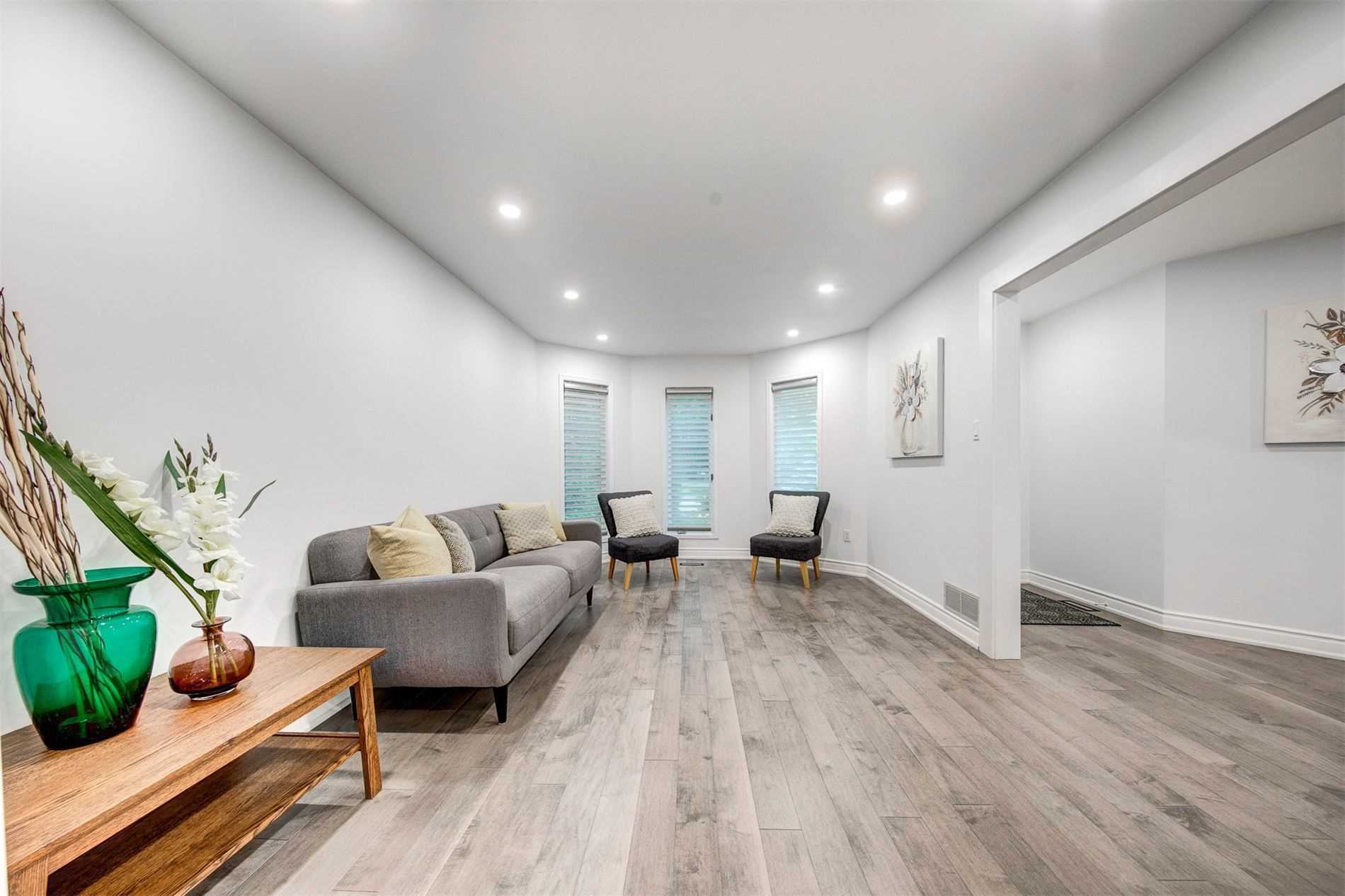 153 Charterhouse Cres