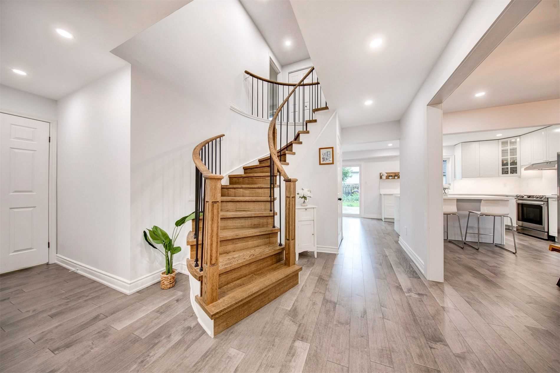 153 Charterhouse Cres