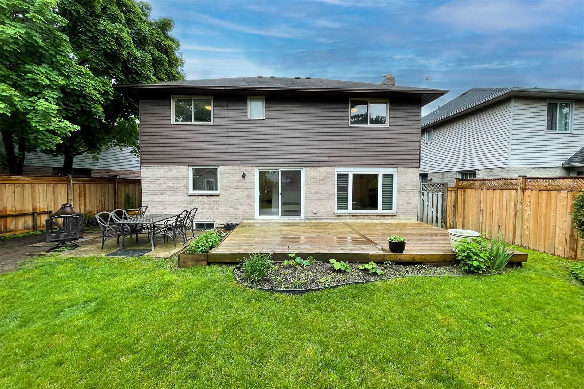 153 Charterhouse Cres