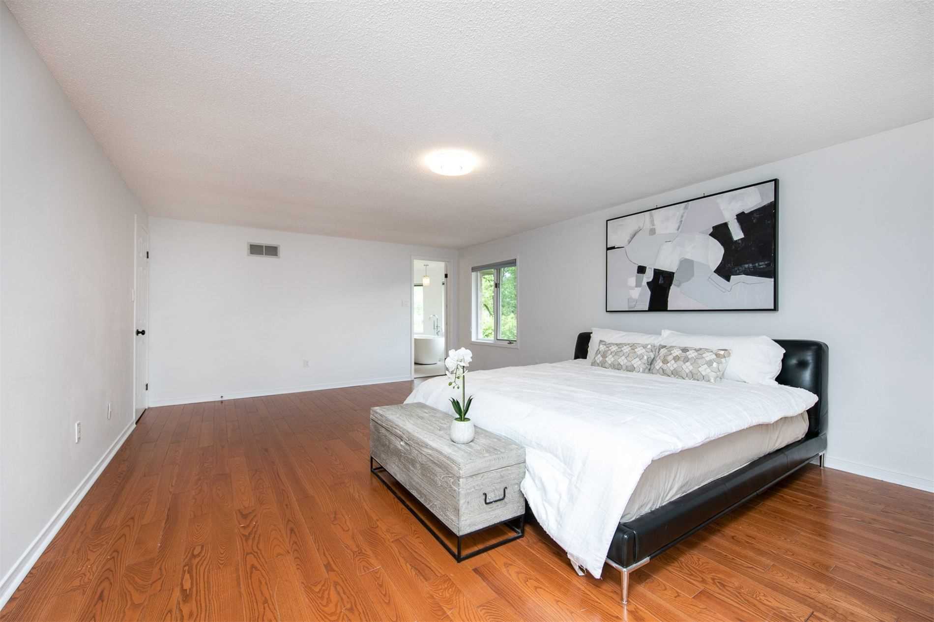 153 Charterhouse Cres