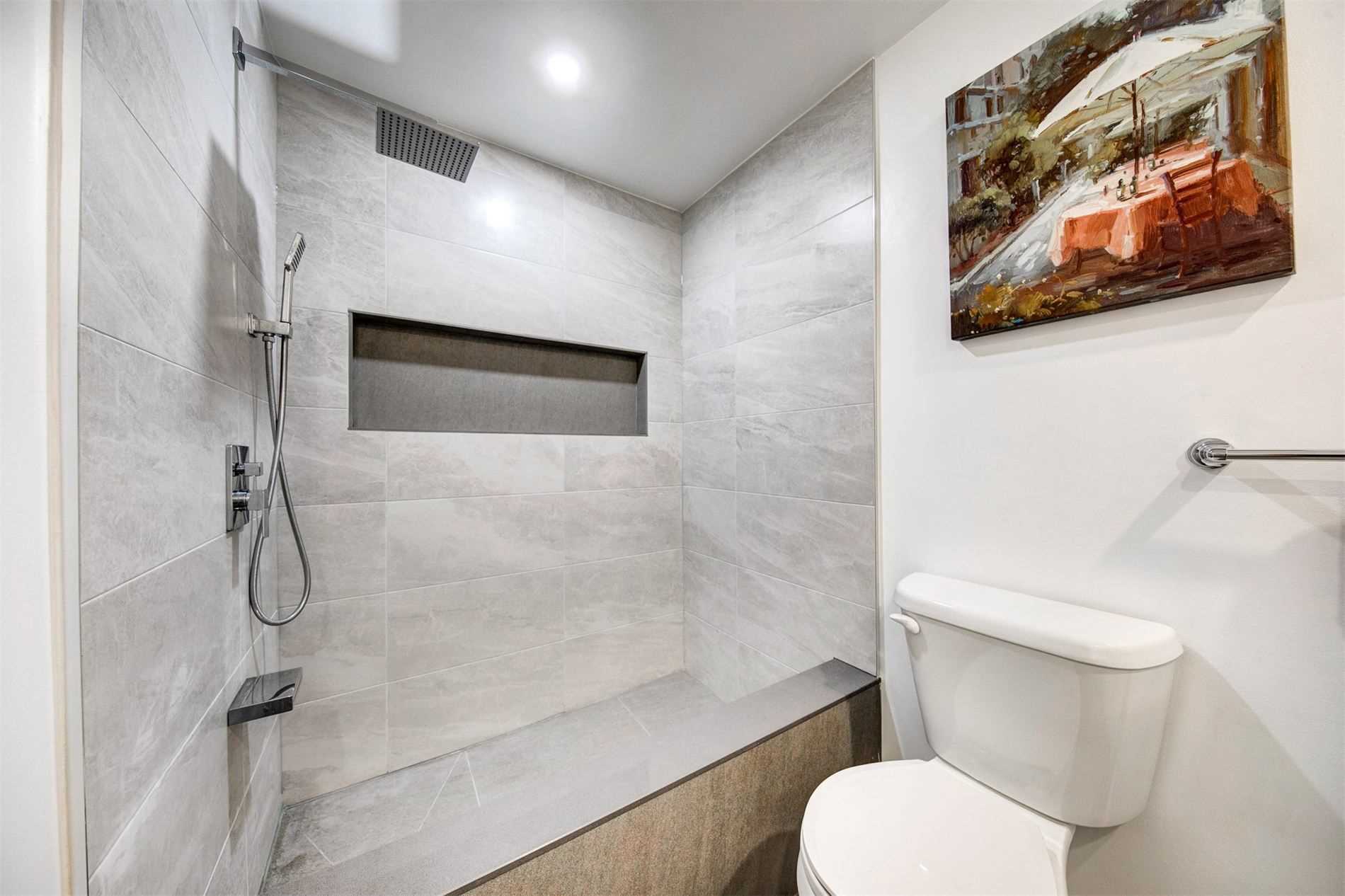 153 Charterhouse Cres