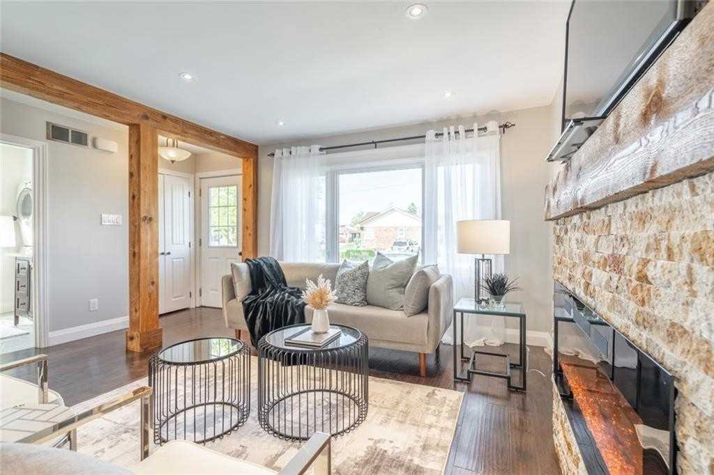 13 Foley Cres