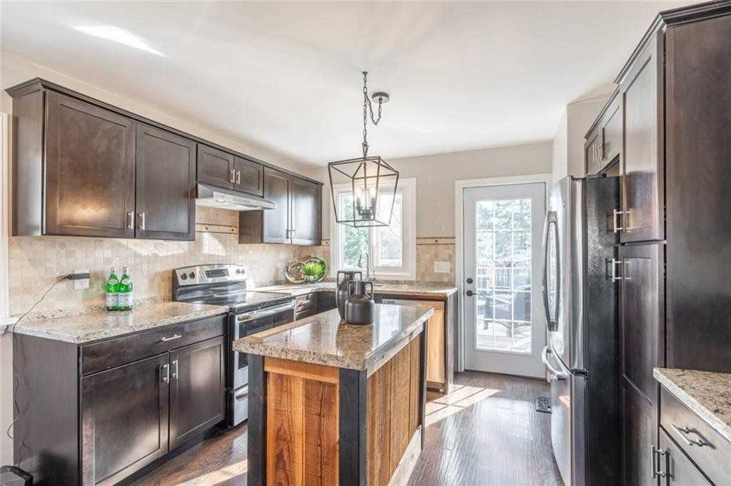 13 Foley Cres