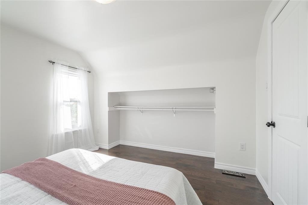 13 Foley Cres