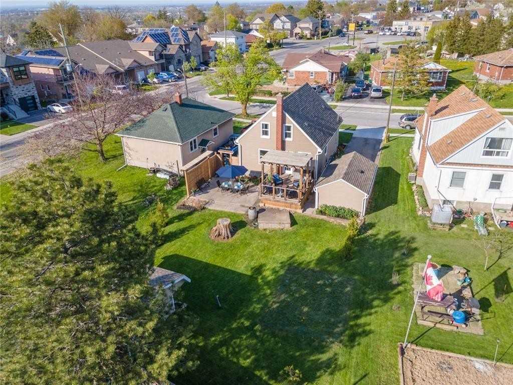 13 Foley Cres