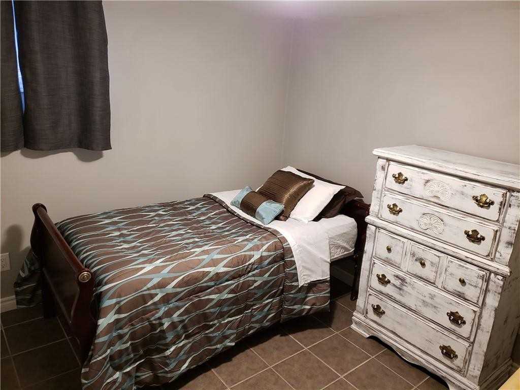 13 Foley Cres