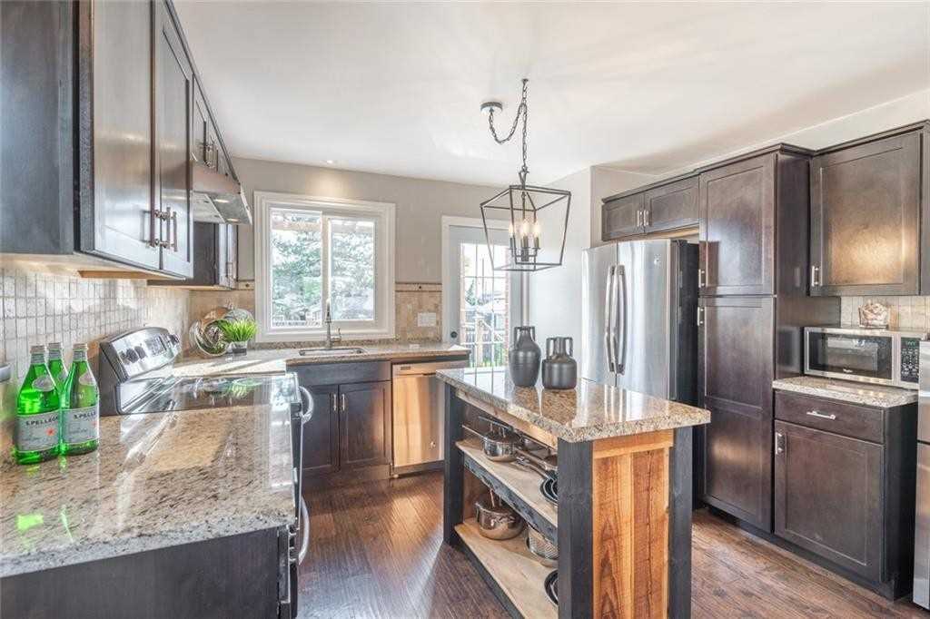 13 Foley Cres