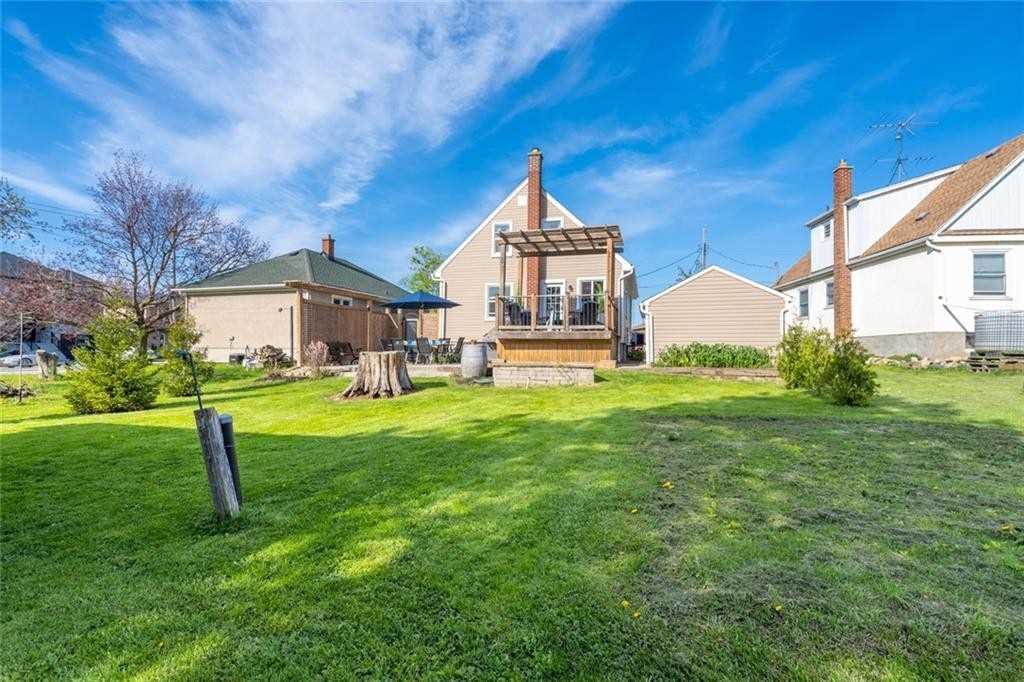 13 Foley Cres