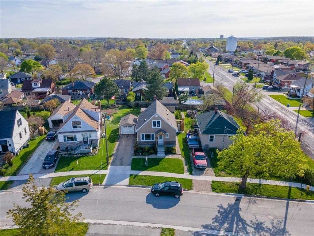 13 Foley Cres