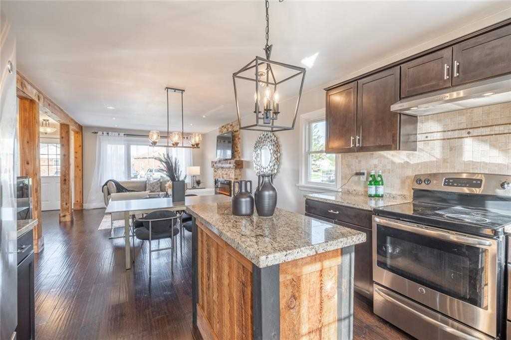 13 Foley Cres