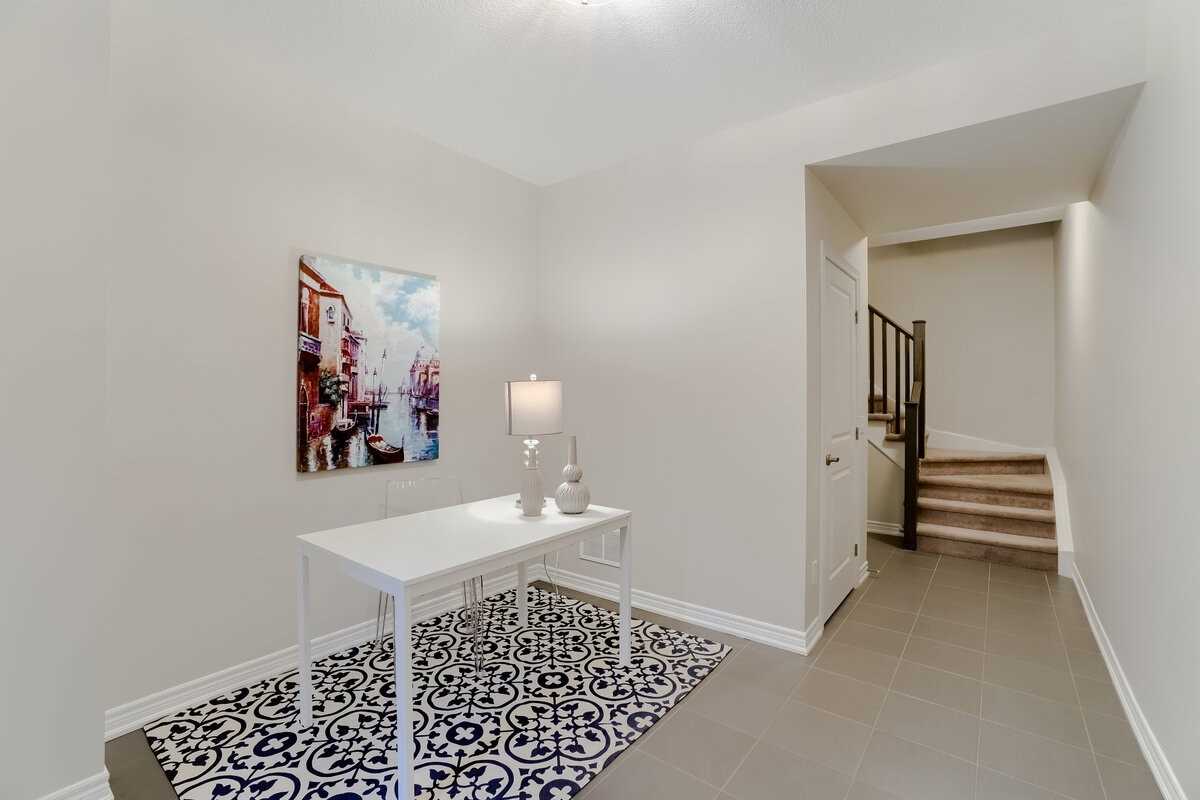 7 Waterview Dr