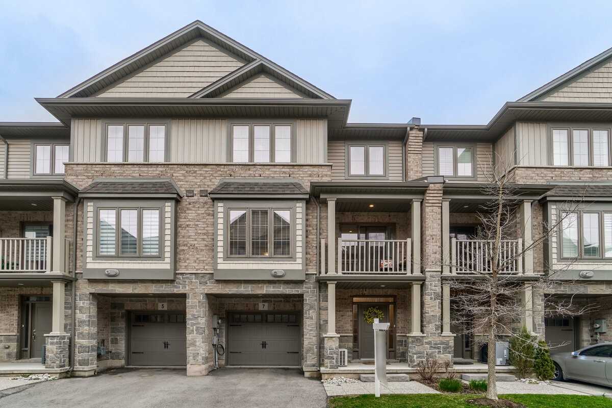 7 Waterview Dr