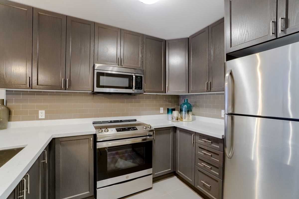 7 Waterview Dr
