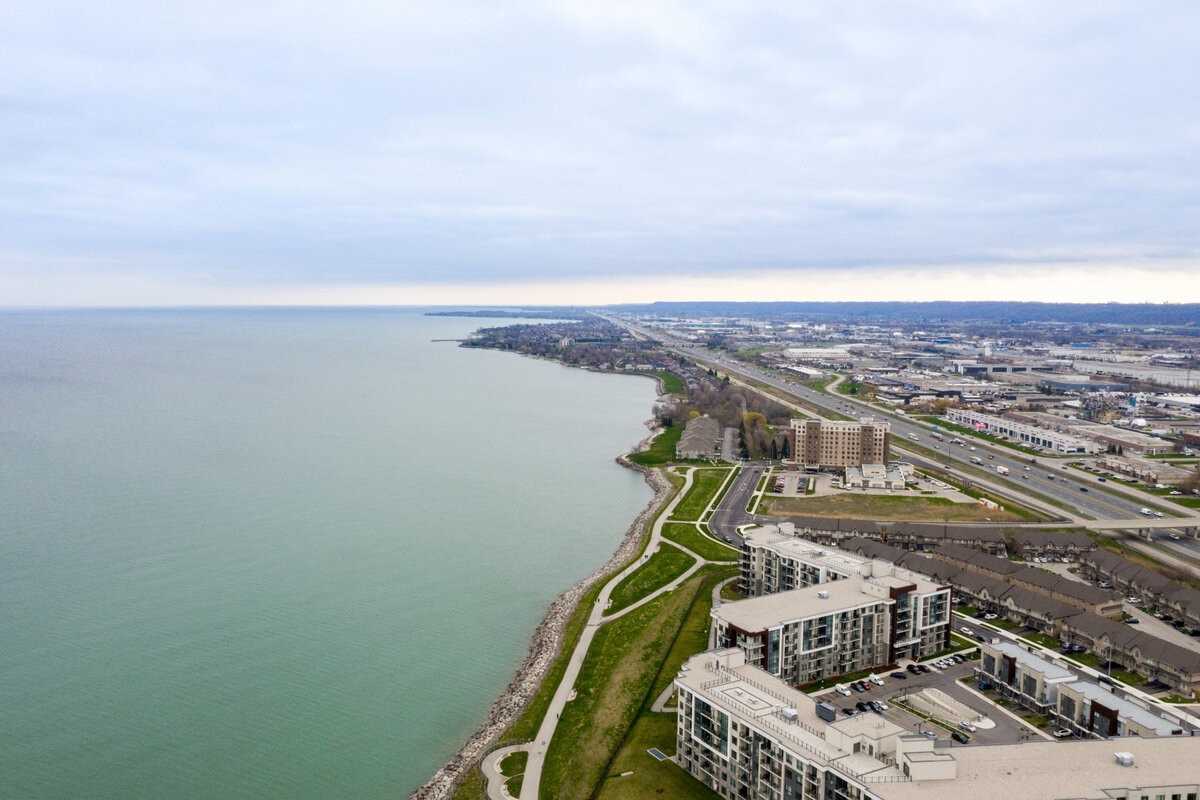 7 Waterview Dr