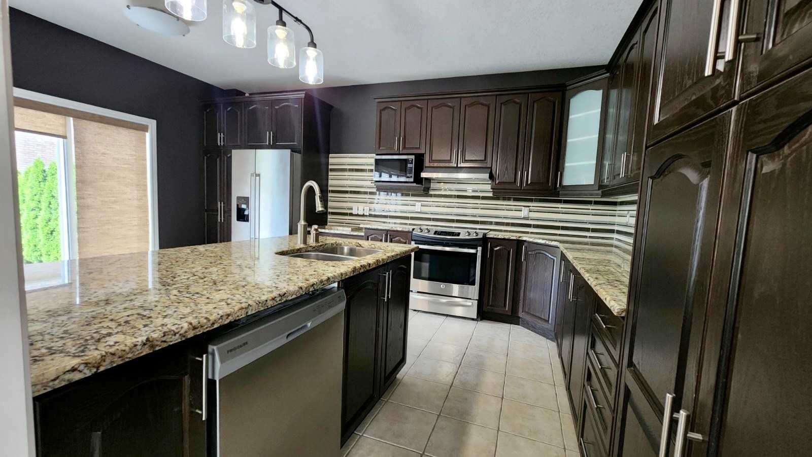72 Secinaro Ave