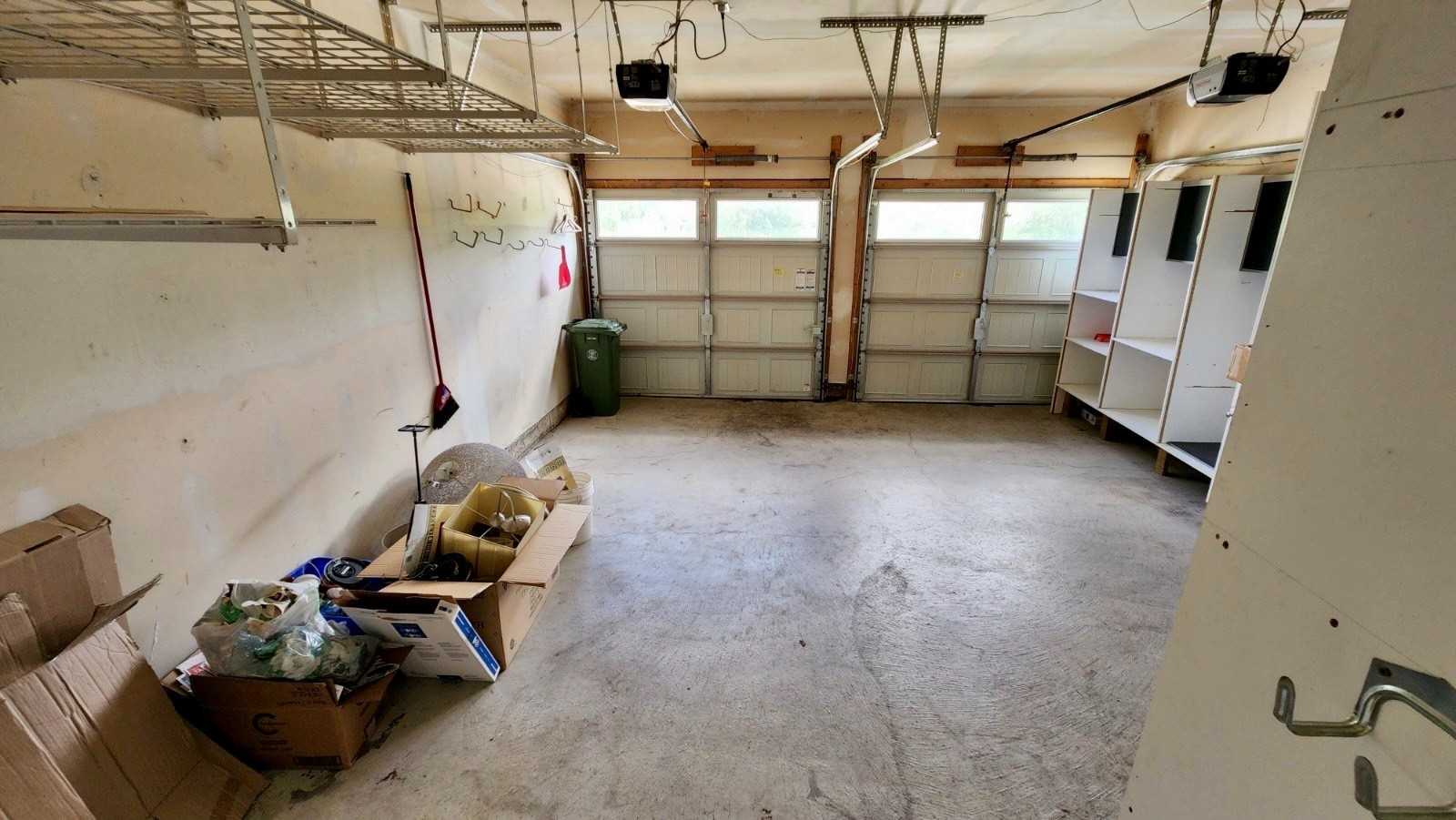 72 Secinaro Ave