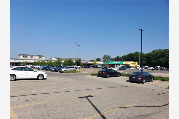 700 Strasburg Rd, Kitchener