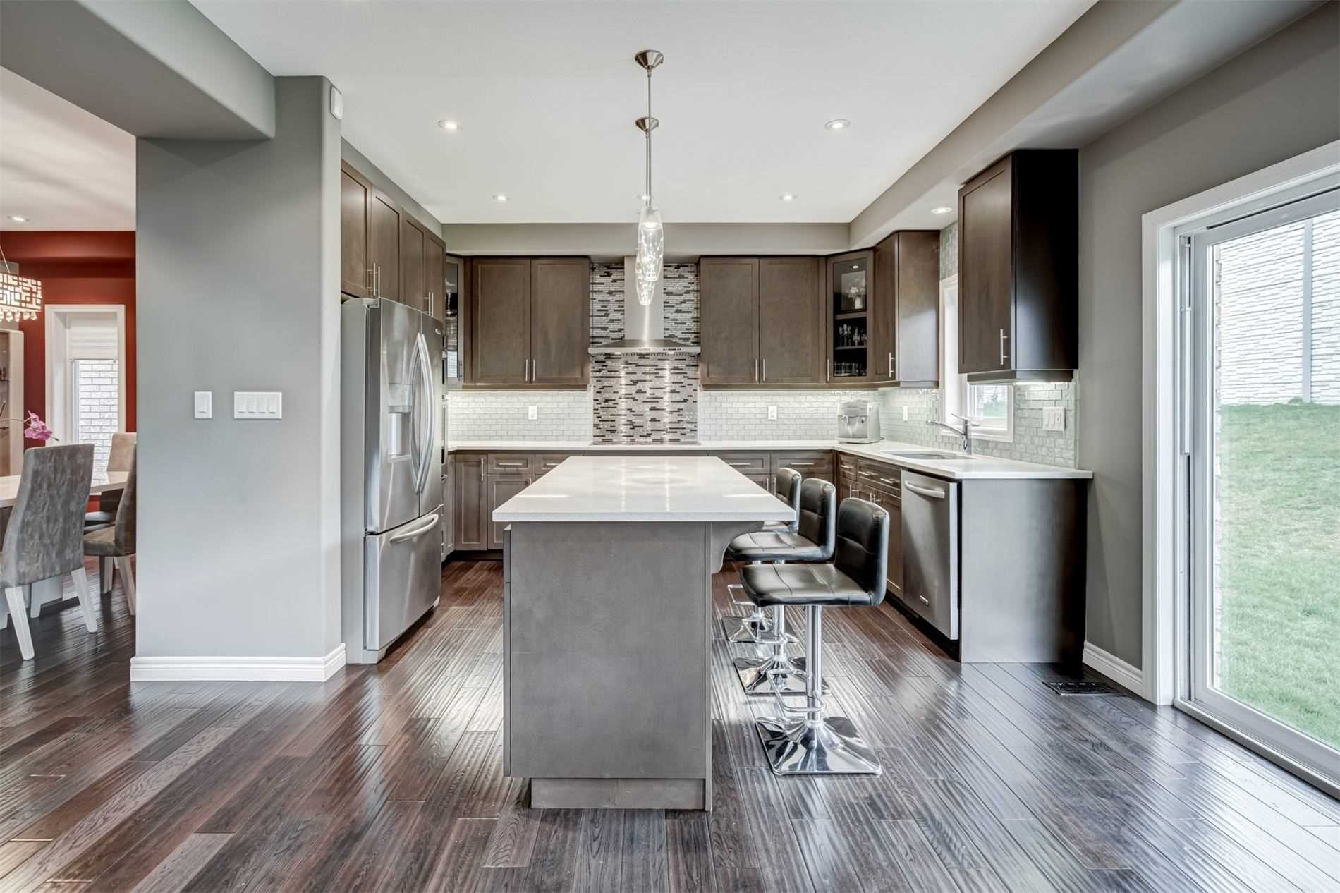 84 Lorne Ave