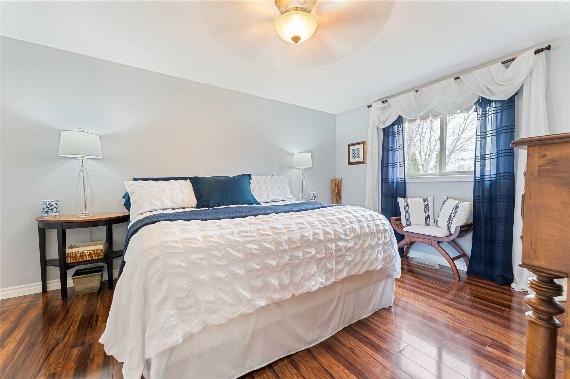 17 Bradbury Cres