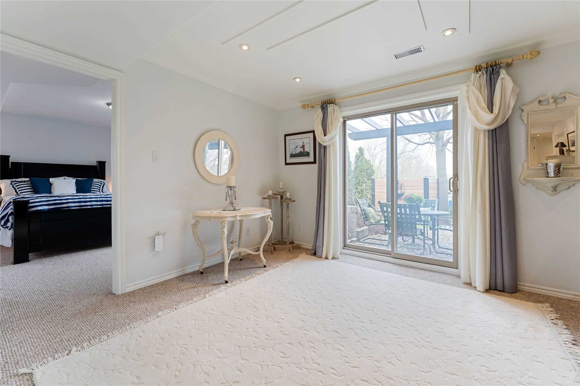 17 Bradbury Cres