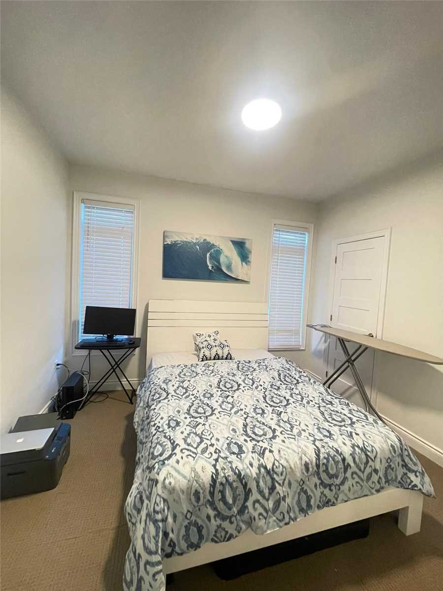 24 Country Meadows Dr