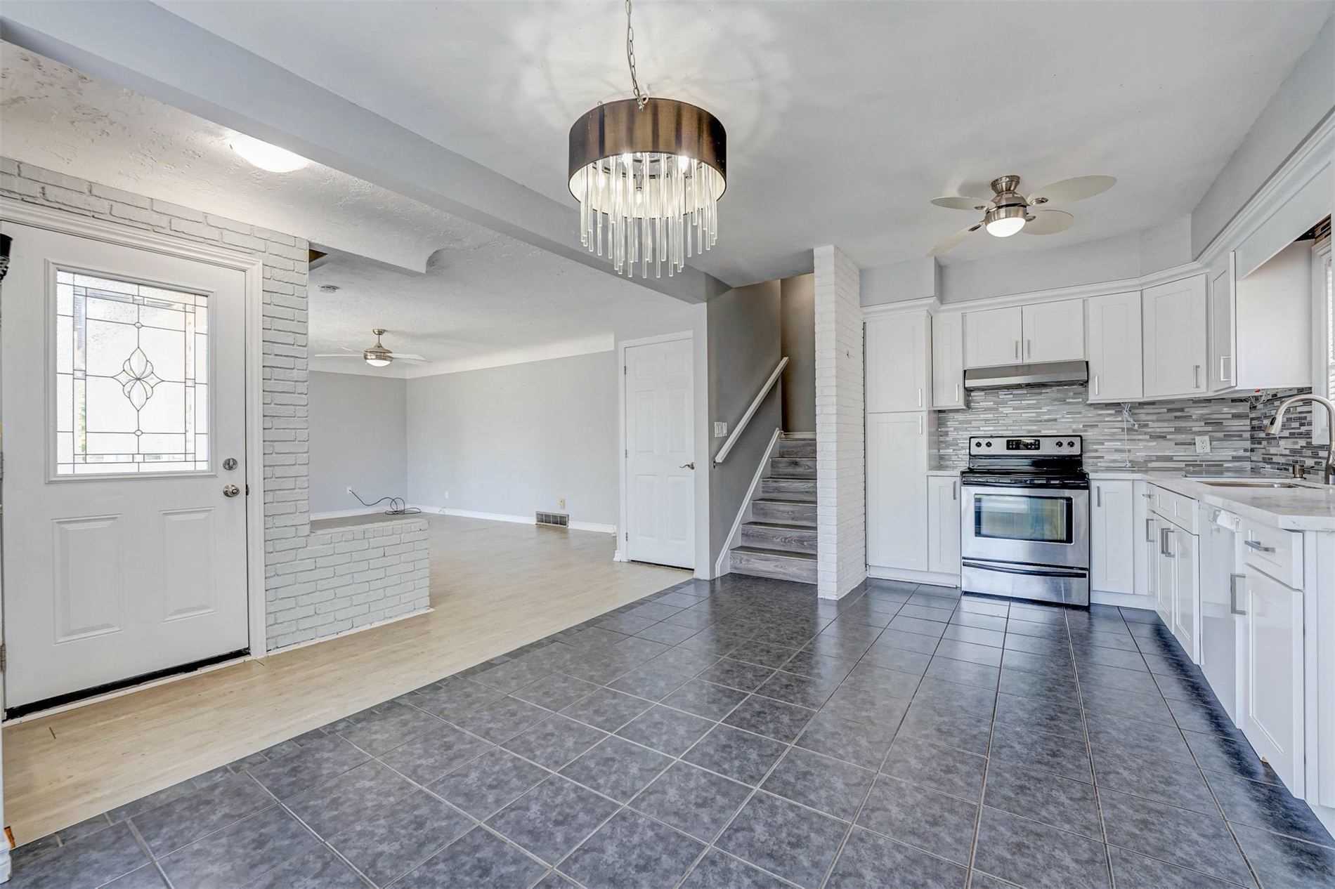 22 Newark Ave