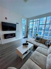 10 Concord Pl, #516
