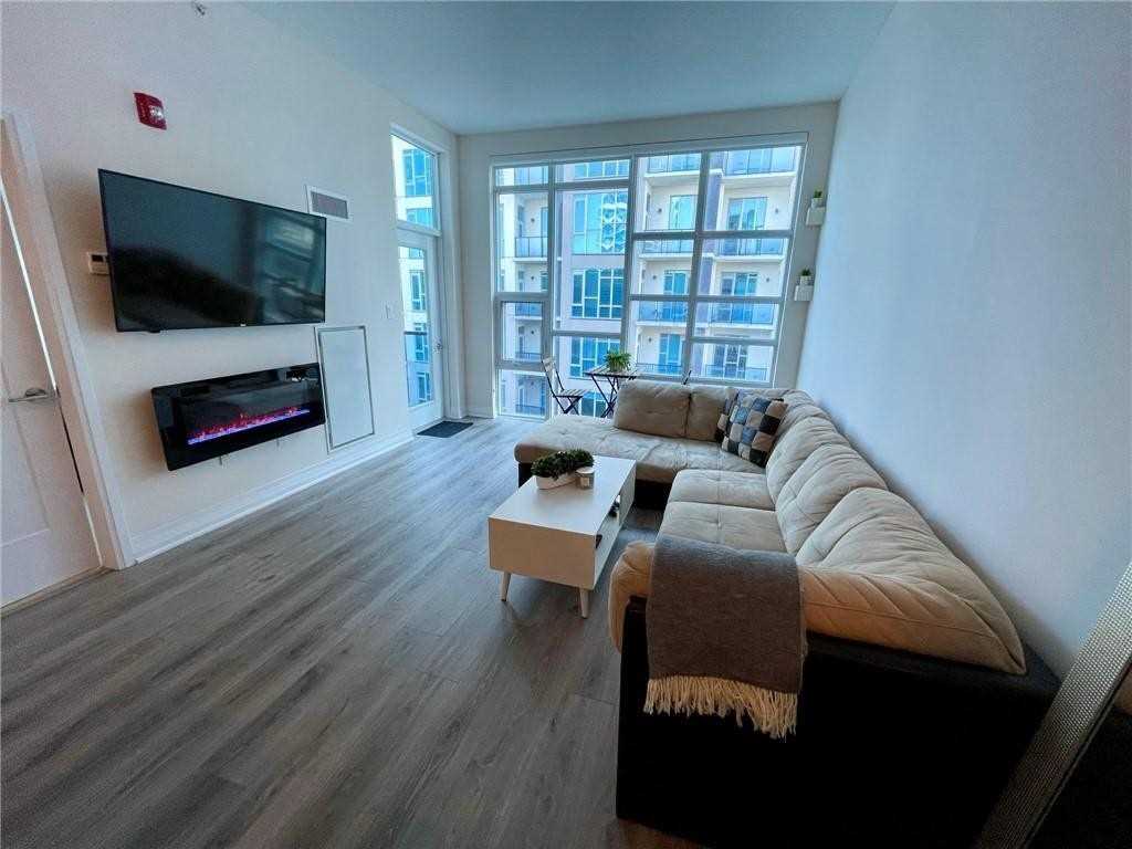 10 Concord Pl, #516