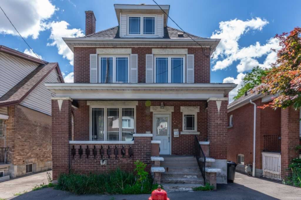 209 Rosslyn Ave S, Hamilton