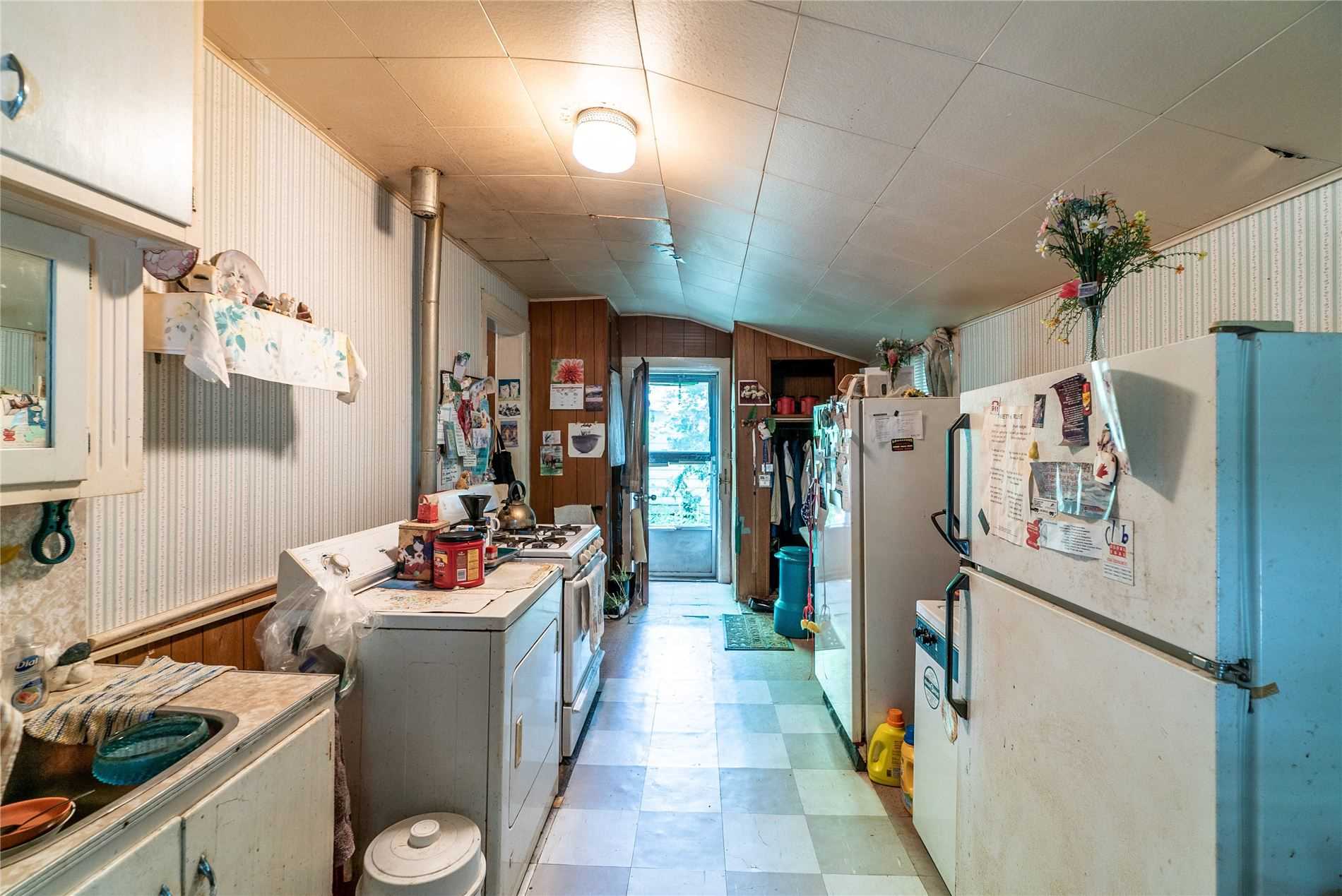 1 Simcoe St