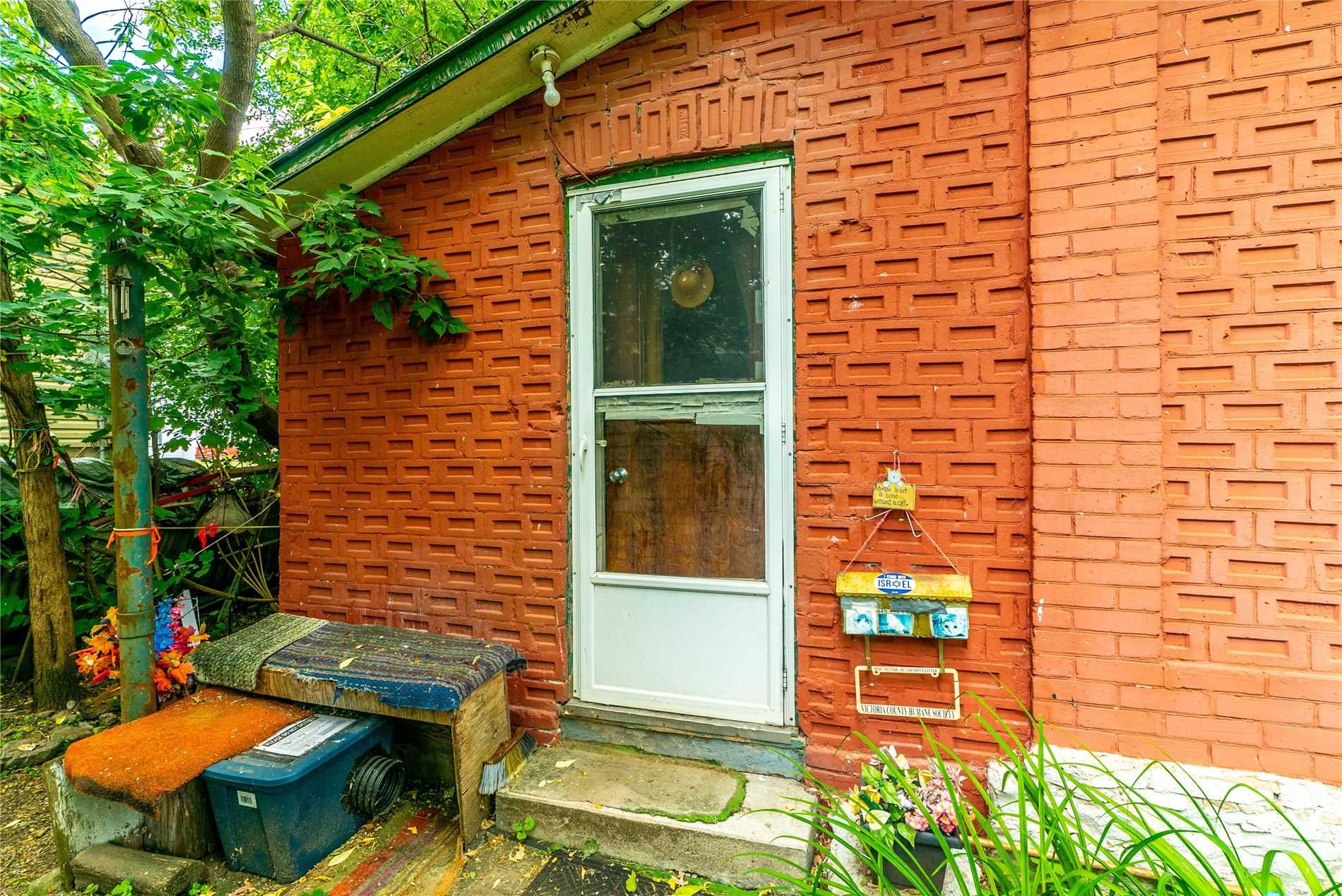 1 Simcoe St