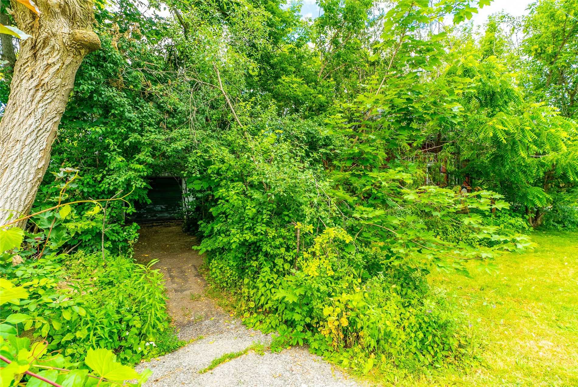 1 Simcoe St