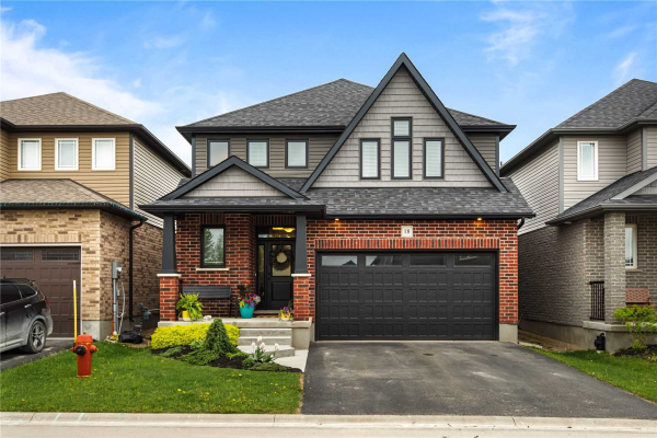 18 Sparrow Cres, East Luther Grand Valley