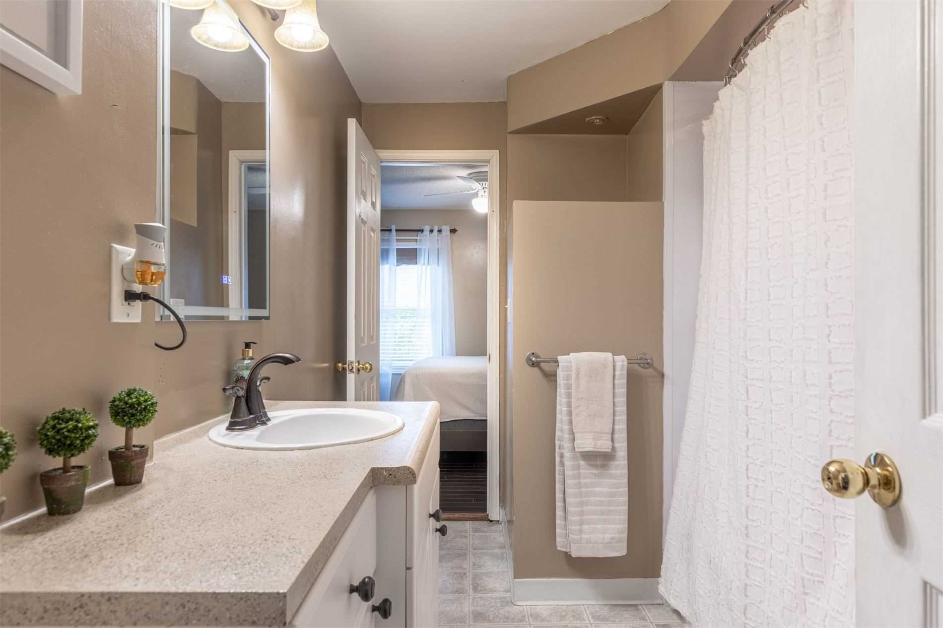 5 Dunvegan Rd