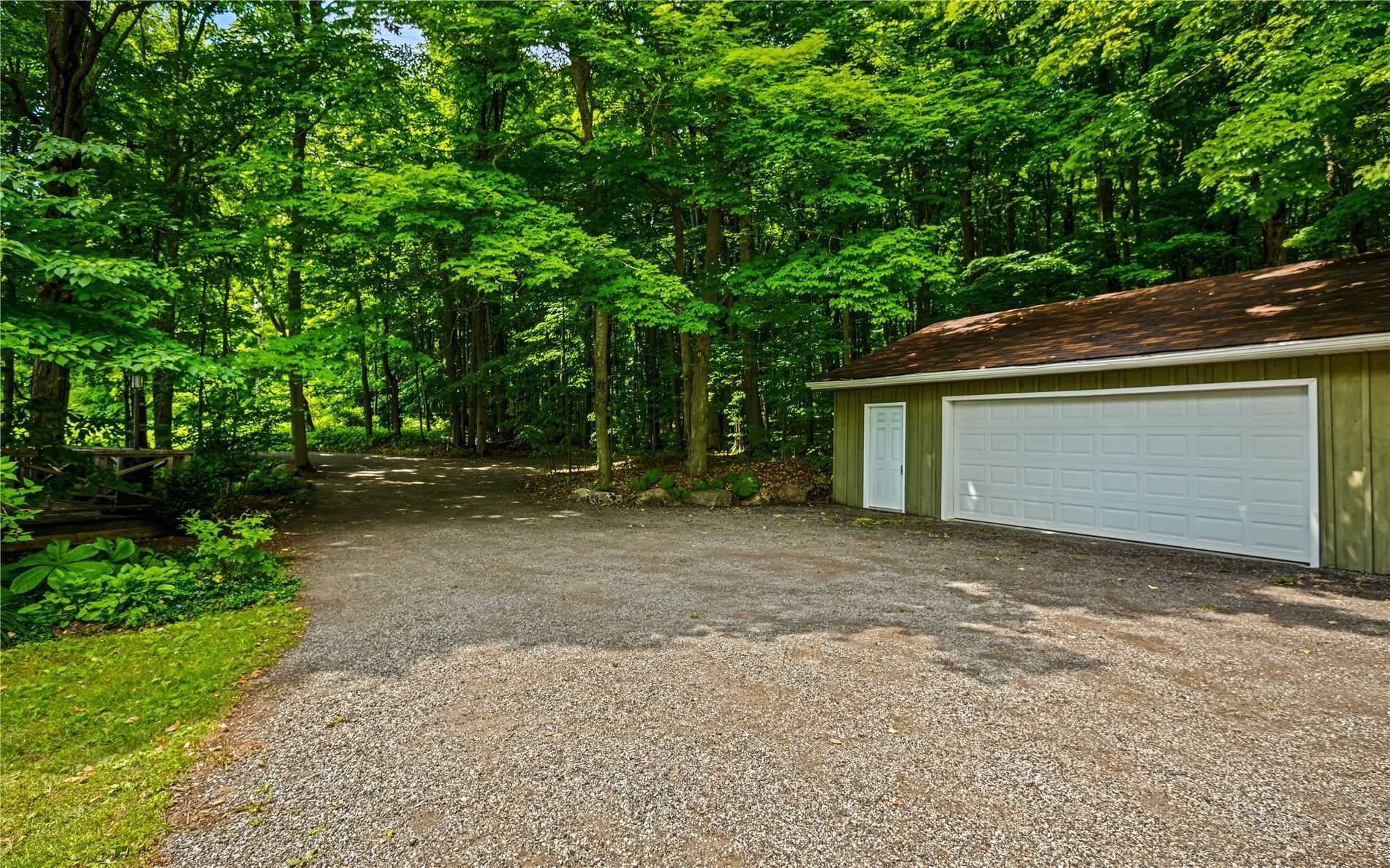 388239 Mono Centre Rd