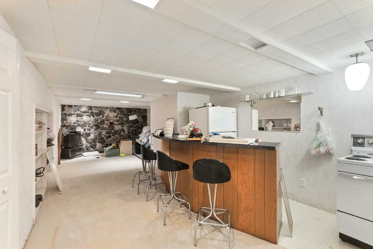 3 Valerie Dr