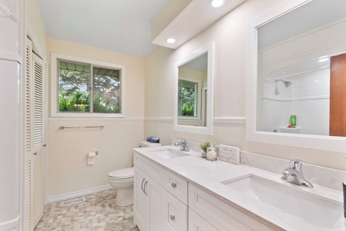 3 Valerie Dr