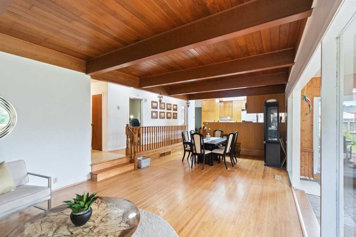 3 Valerie Dr