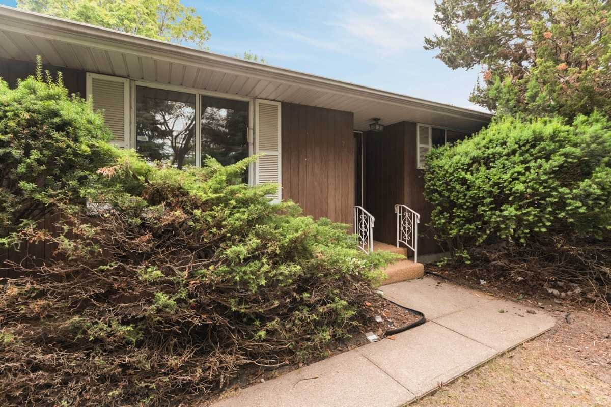 3 Valerie Dr