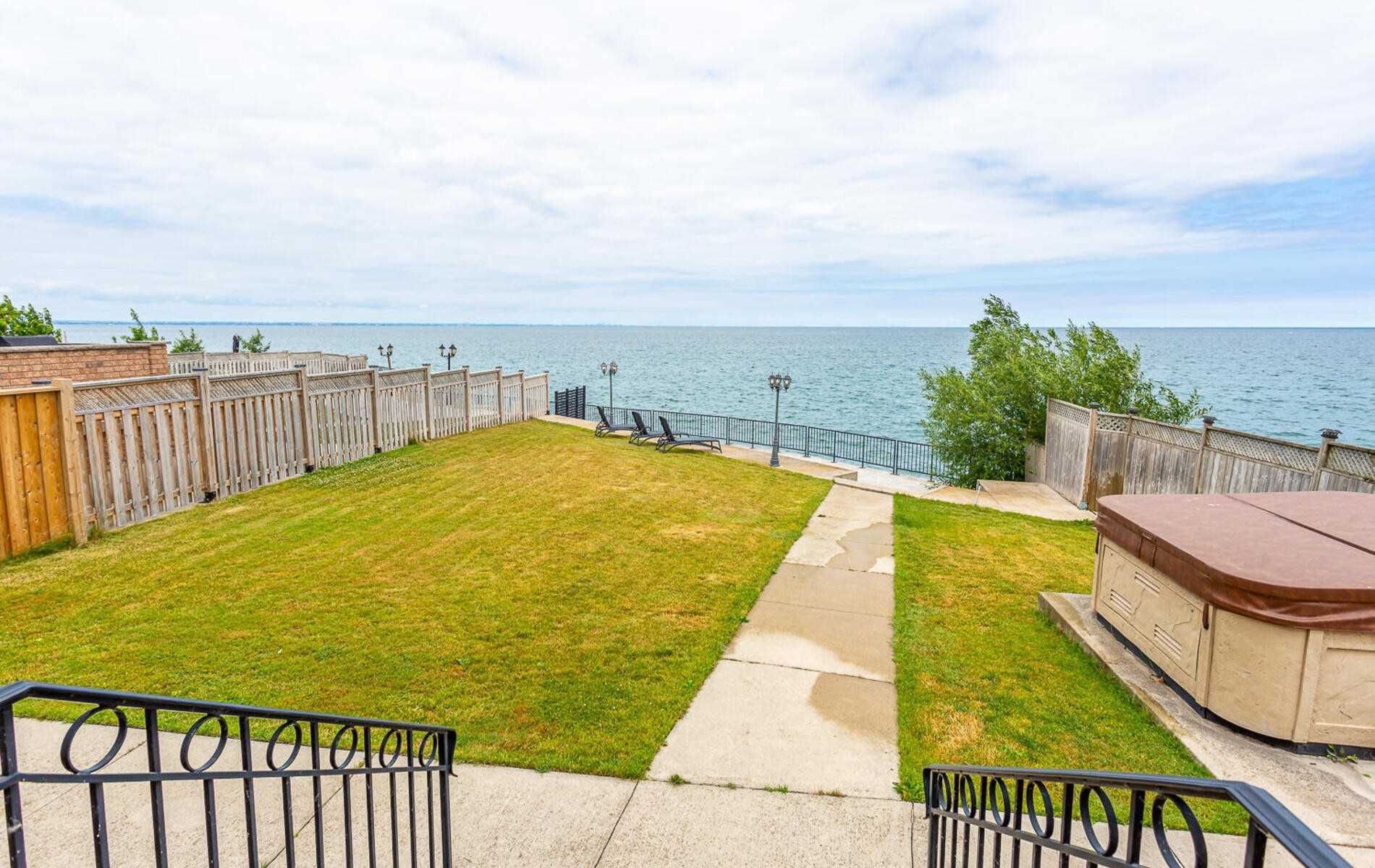 112 Watercrest Dr