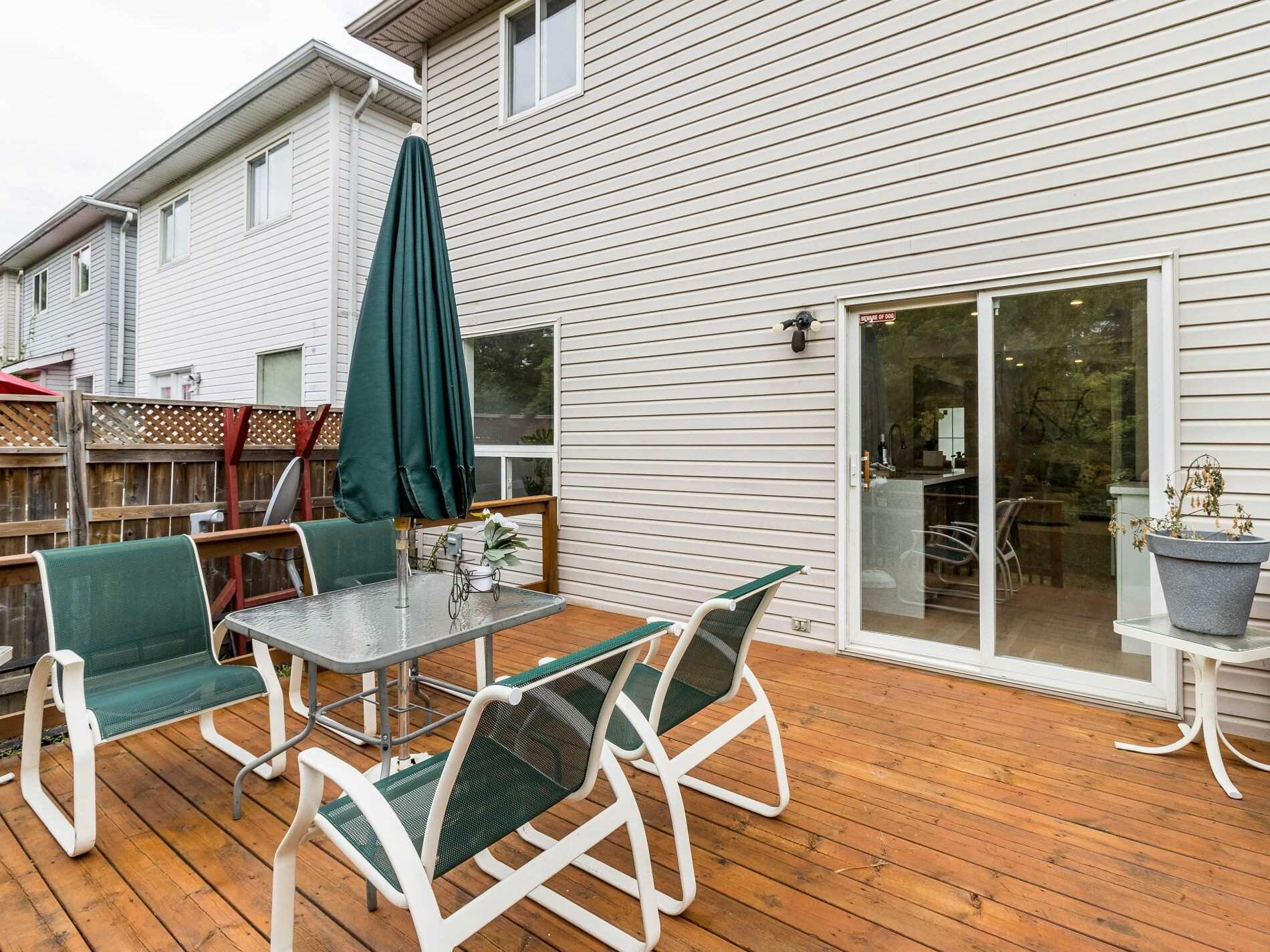 69 Westmeadow Dr