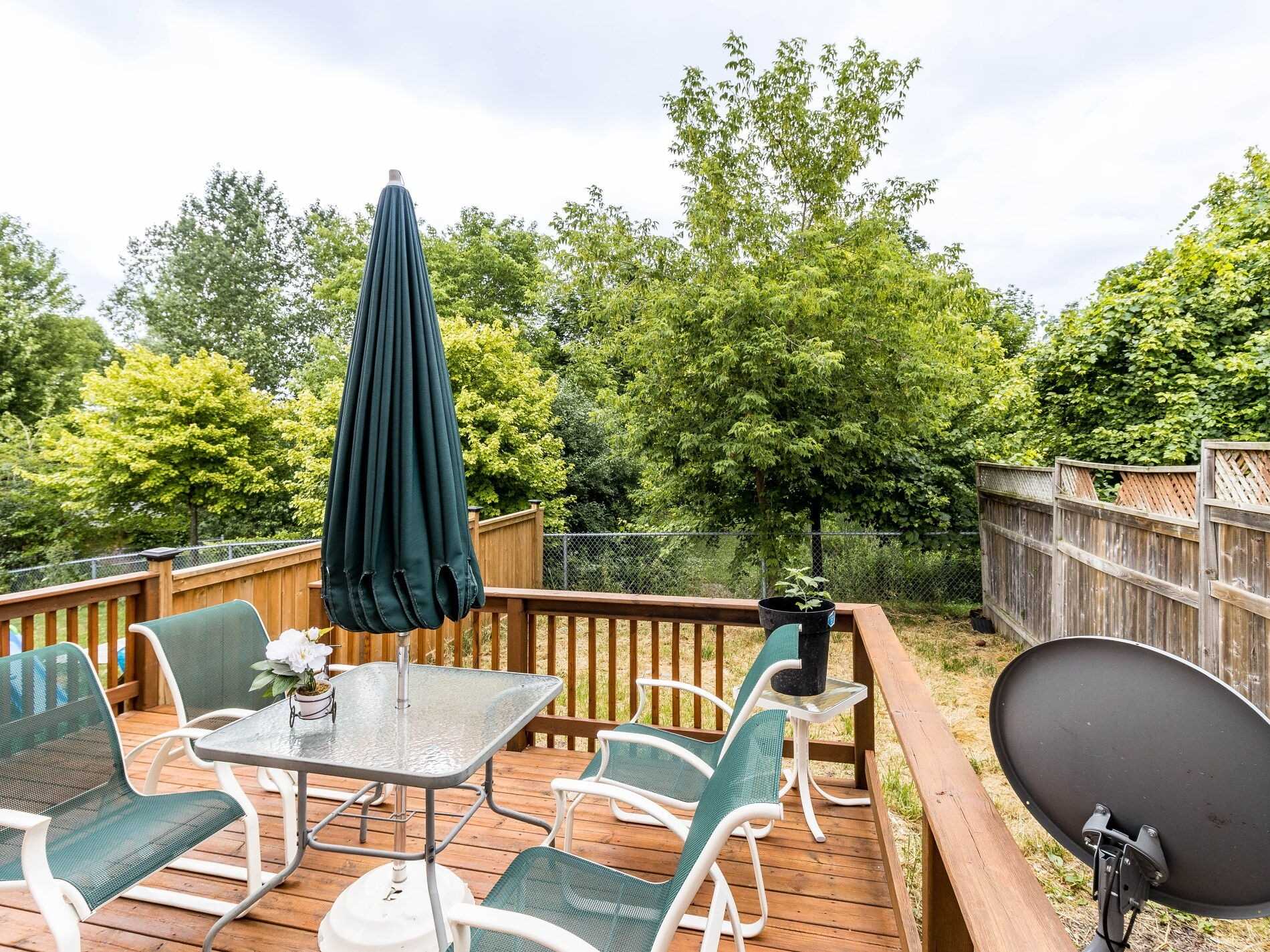 69 Westmeadow Dr