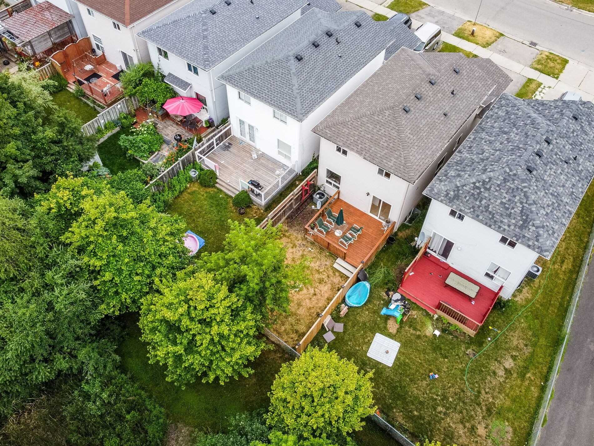 69 Westmeadow Dr