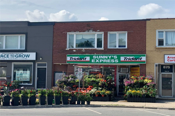 885 Hamilton Rd, London