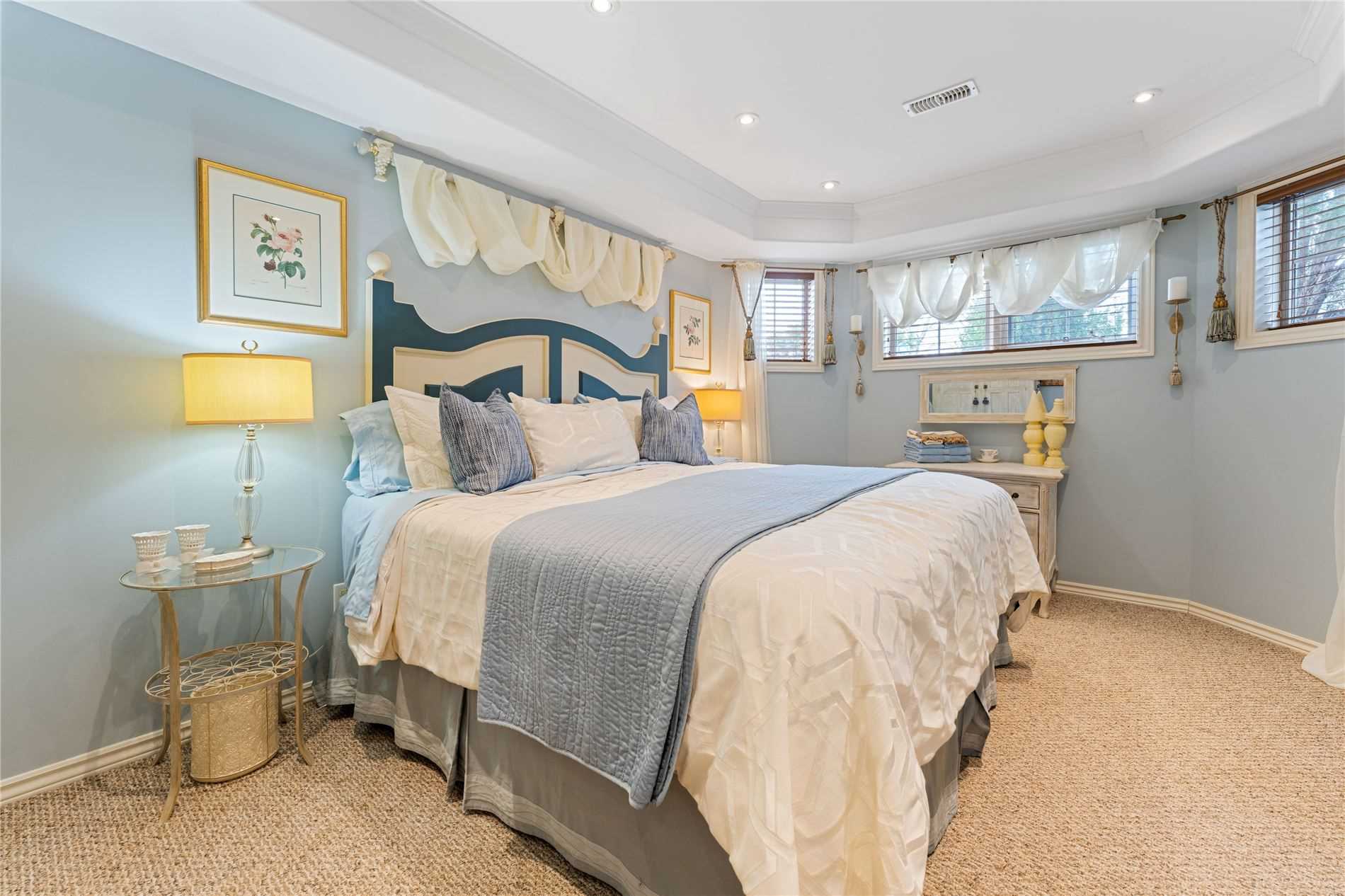 17 Bradbury Cres