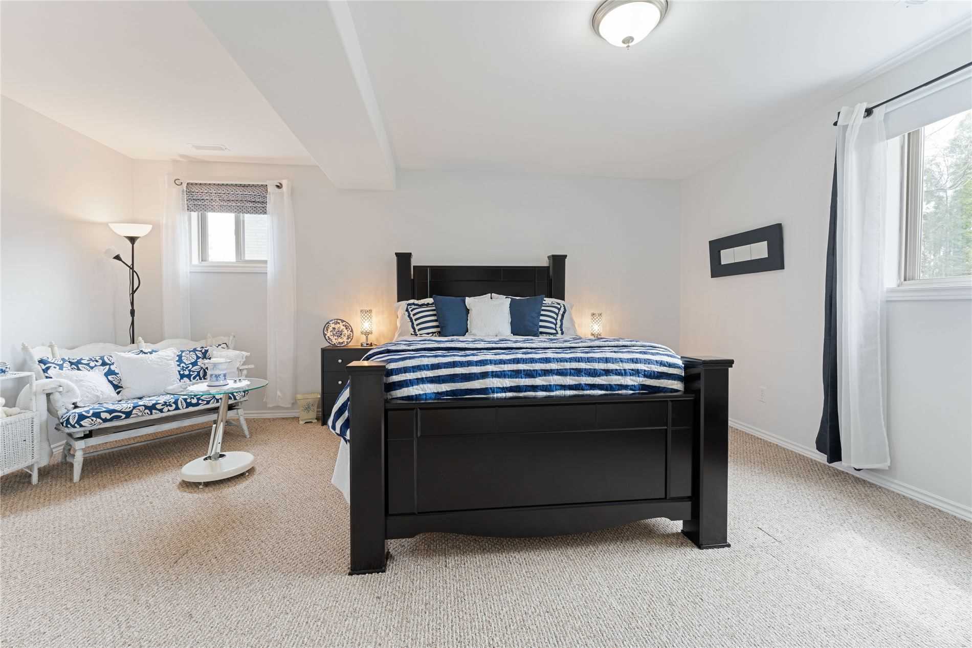 17 Bradbury Cres