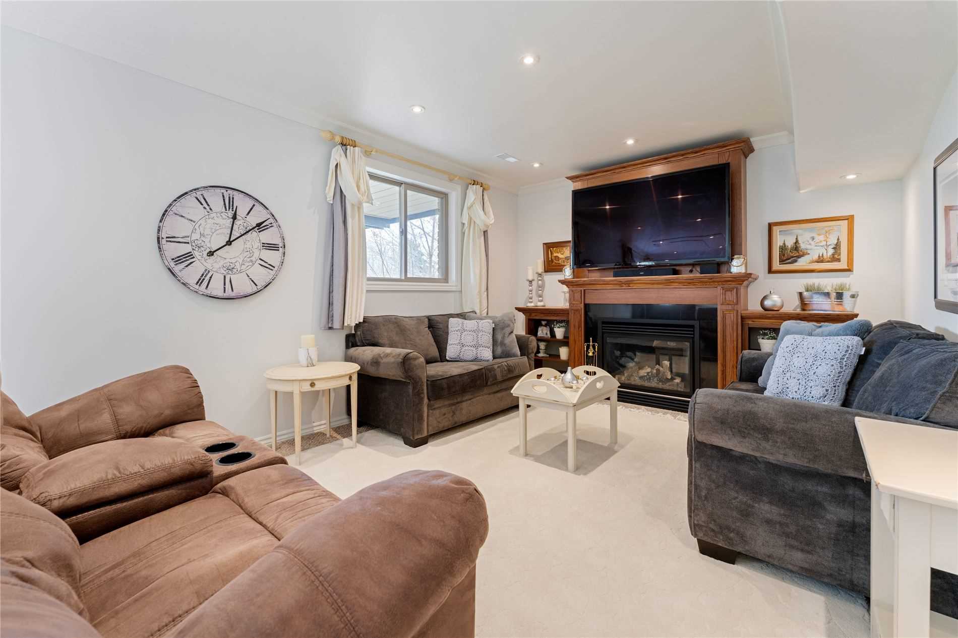 17 Bradbury Cres