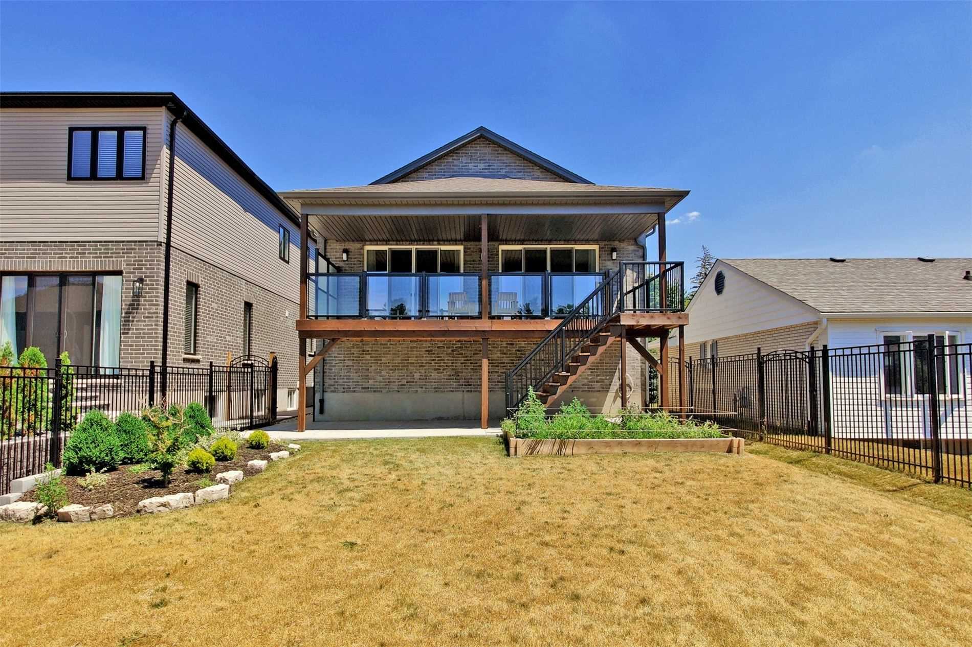 223 Woolwich St