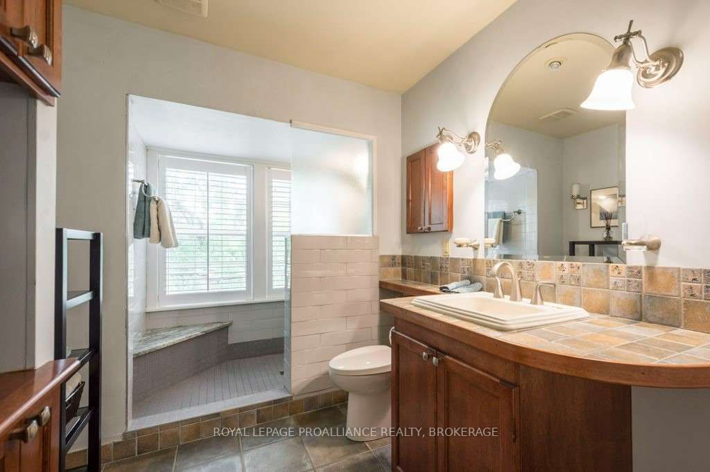 Listing X5703179 - Large Photo # 17