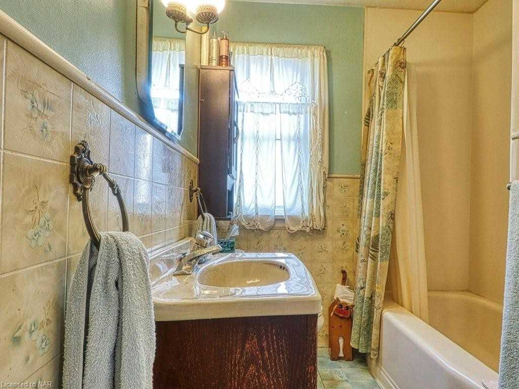 72 Else St